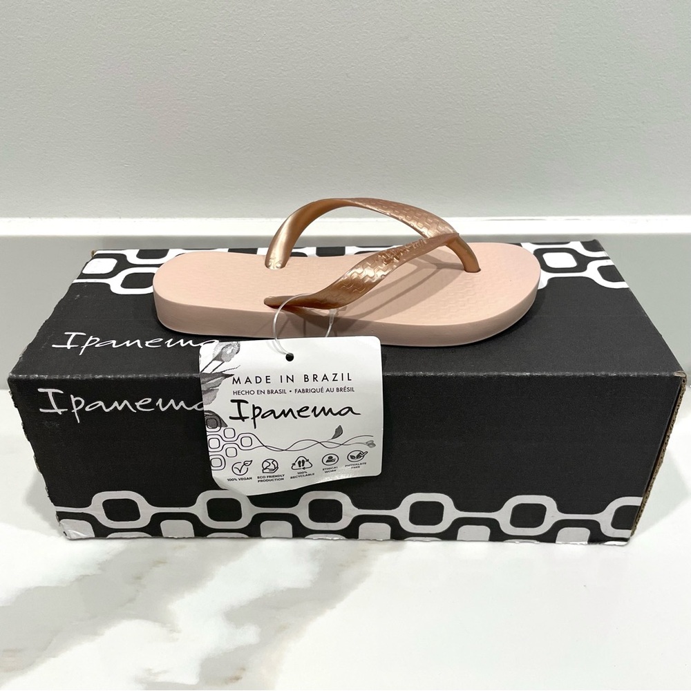 🔵3/$25 NEW Ipanema Classica Flip Flop Sandal (size 9, 10 & 11)
